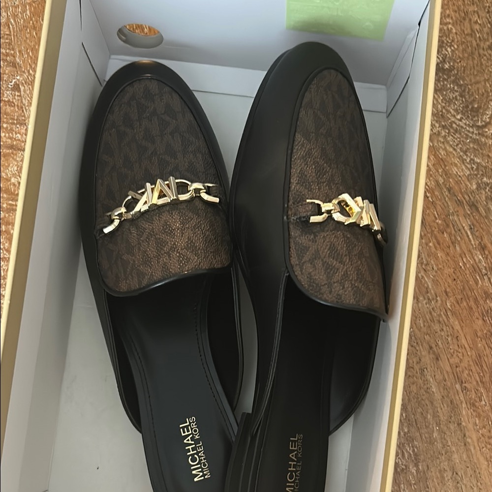 RARE Michael Kors Black and Brown Loafers with Gold Chain